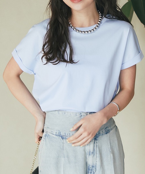 La boutique BonBon（ラブティックボンボン）の「【名品・二の腕すっきり見え】ターンバックスリーブカットソー（Tシャツ/カットソー・レディース・ピンク/ネイビー/サックスブルー/オフホワイト/ブラック・FREE）」の5枚目の写真