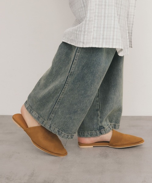 KBF（ケイビーエフ）の「スエードライクフラットシューズ（その他シューズ・レディース・ベージュ/キャメル・38/37）」の4枚目の写真