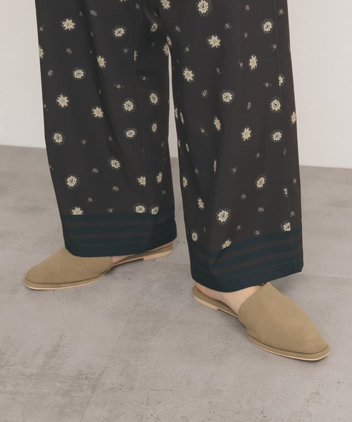 KBF（ケイビーエフ）の「スエードライクフラットシューズ（その他シューズ・レディース・ベージュ/キャメル・38/37）」の9枚目の写真