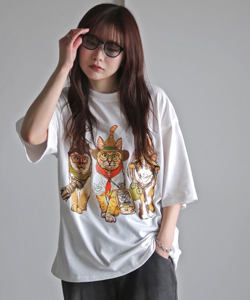 COURO（コウロ）の「アウトドアアニマルプリントTシャツ（Tシャツ/カットソー・レディース・ブラック系/ホワイト/ブラック/チャコール/オートミール/ホワイト系/チャコールグレー/ライトグレー系・L/M/XL）」の2枚目の写真