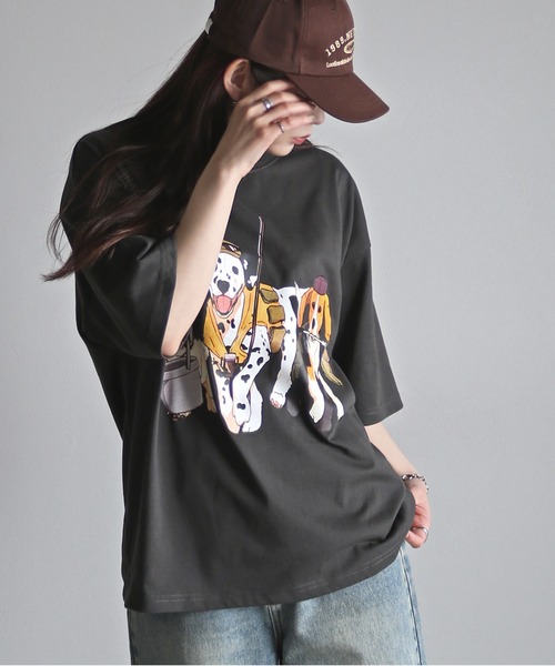 COURO（コウロ）の「アウトドアアニマルプリントTシャツ（Tシャツ/カットソー・レディース・ブラック系/ホワイト/ブラック/チャコール/オートミール/ホワイト系/チャコールグレー/ライトグレー系・L/M/XL）」の6枚目の写真