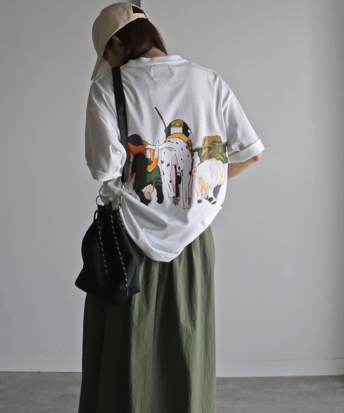COURO（コウロ）の「アウトドアアニマルプリントTシャツ（Tシャツ/カットソー・レディース・ブラック系/ホワイト/ブラック/チャコール/オートミール/ホワイト系/チャコールグレー/ライトグレー系・L/M/XL）」の13枚目の写真