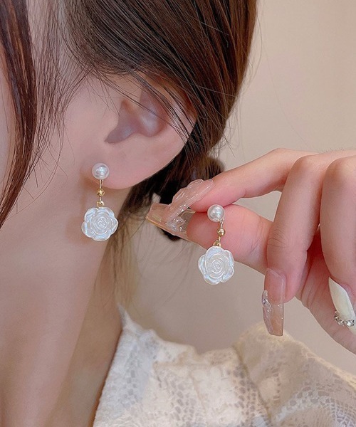 【ALDO】ゴージャス☆花びら・ゆれる お花〇シャンデリアピアス レディース アクセサリー ピアス 揺れる フラワー 花 ゴールド