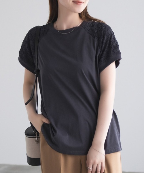 NAVY(ネイビー)の「nAvy ショルダーレースTシャツ(Tシャツ/カットソー・レディース・オフホワイト/チャコールグレー・M/L)」の2枚目の写真