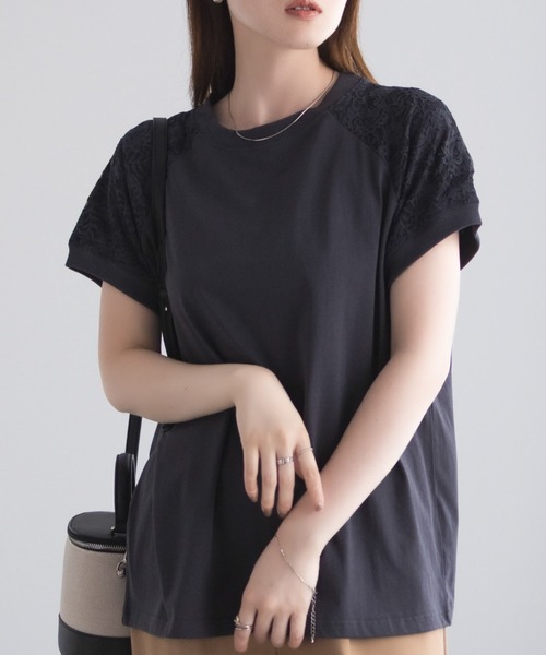 NAVY(ネイビー)の「nAvy ショルダーレースTシャツ(Tシャツ/カットソー・レディース・オフホワイト/チャコールグレー・M/L)」の5枚目の写真