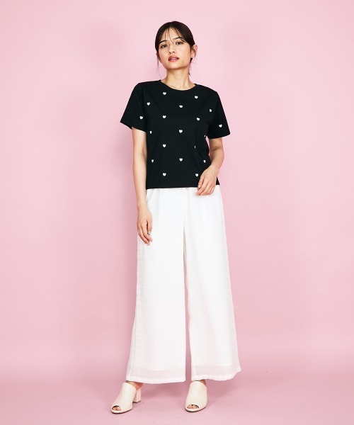 QUEENS COURT(クイーンズコート)の「ハートシシュウTシャツ≪洗濯機で洗える≫(Tシャツ/カットソー・レディース・ブラック/オフホワイト・M)」の20枚目の写真