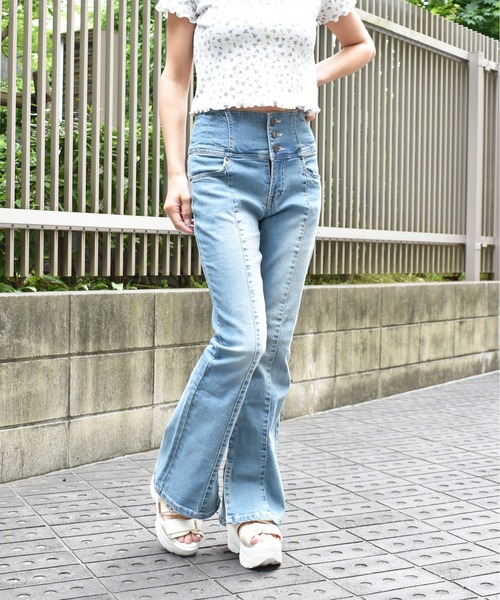 FUN(ファン)の「デニムフレアーパンツ(デニムパンツ・レディース・ブラック/ブラック系その他/ブルー/ネイビー/ブラック×ホワイト・XS-Short/XS-Long/S-Short/S-Long/M-Short/M-Long/L-Short/L-Long/XL-Short/XL-Long)」の13枚目の写真