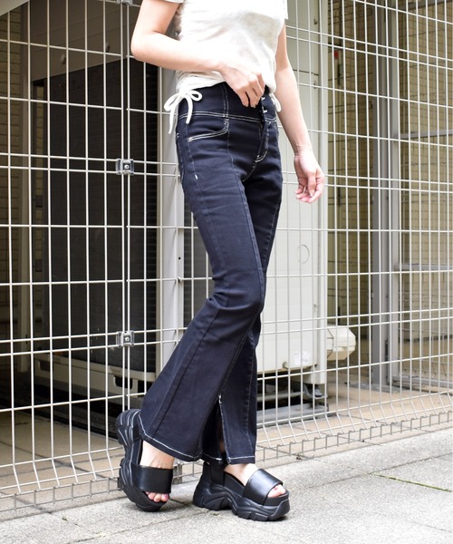 FUN(ファン)の「デニムフレアーパンツ(デニムパンツ・レディース・ブラック/ブラック系その他/ブルー/ネイビー/ブラック×ホワイト・XS-Short/XS-Long/S-Short/S-Long/M-Short/M-Long/L-Short/L-Long/XL-Short/XL-Long)」の7枚目の写真