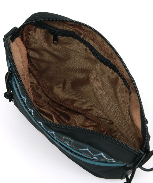 チチカカ(チチカカ)の「ミニマルチショルダーバッグ(ショルダーバッグ・レディース・パープル/ベージュ/ブラック・FREE)」の12枚目の写真