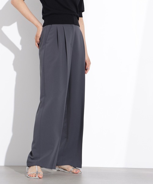 N.（N. Natural Beauty Basic）（エヌエヌナチュラルビューティーベーシック）の「ドライタッチツータックワイドパンツ（スラックス・レディース・チャコールグレー/ブラウン/ベージュ・MEDIUM/SMALL）」の16枚目の写真