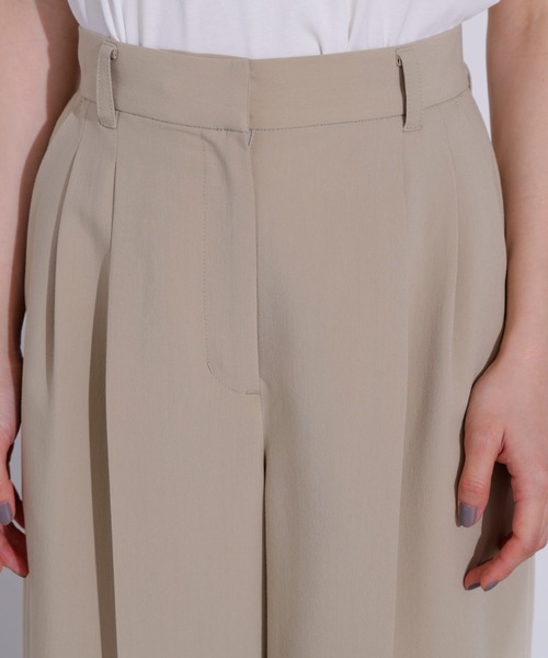 N.（N. Natural Beauty Basic）（エヌエヌナチュラルビューティーベーシック）の「ドライタッチツータックワイドパンツ（スラックス・レディース・チャコールグレー/ブラウン/ベージュ・MEDIUM/SMALL）」の11枚目の写真