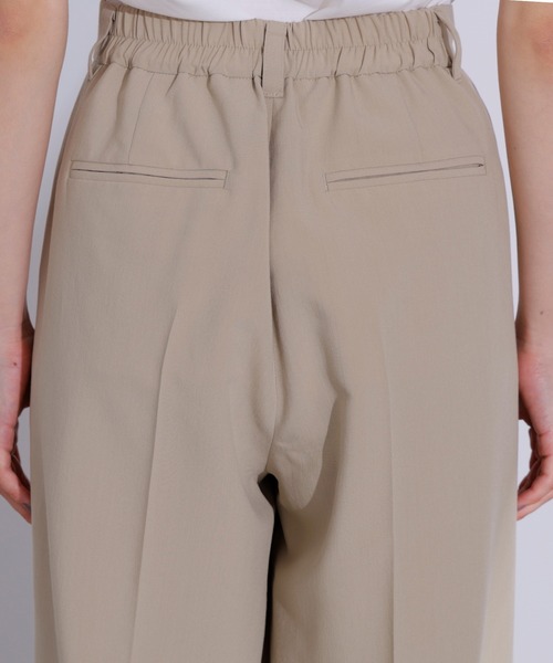 N.（N. Natural Beauty Basic）（エヌエヌナチュラルビューティーベーシック）の「ドライタッチツータックワイドパンツ（スラックス・レディース・チャコールグレー/ブラウン/ベージュ・MEDIUM/SMALL）」の12枚目の写真