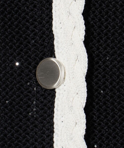 UNITED ARROWS(ユナイテッドアローズ)の「メッシュ スパンコール ニットカーディガン -ウォッシャブル-(カーディガン/ボレロ・レディース・オフホワイト/ブラック/ネイビー・FREE)」の22枚目の写真