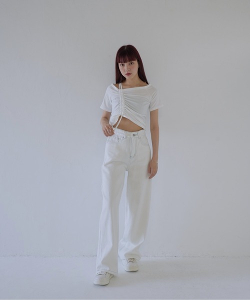 Uenui(ウニュイ)の「【 cunii 】 アシメオフショルドロストトップス(Tシャツ/カットソー・レディース・ホワイト/ブラック・FREE)」の5枚目の写真