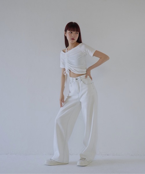 Uenui(ウニュイ)の「【 cunii 】 アシメオフショルドロストトップス(Tシャツ/カットソー・レディース・ホワイト/ブラック・FREE)」の7枚目の写真