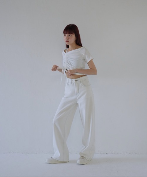 Uenui(ウニュイ)の「【 cunii 】 アシメオフショルドロストトップス(Tシャツ/カットソー・レディース・ホワイト/ブラック・FREE)」の9枚目の写真