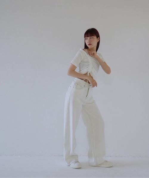 Uenui(ウニュイ)の「【 cunii 】 アシメオフショルドロストトップス(Tシャツ/カットソー・レディース・ホワイト/ブラック・FREE)」の11枚目の写真