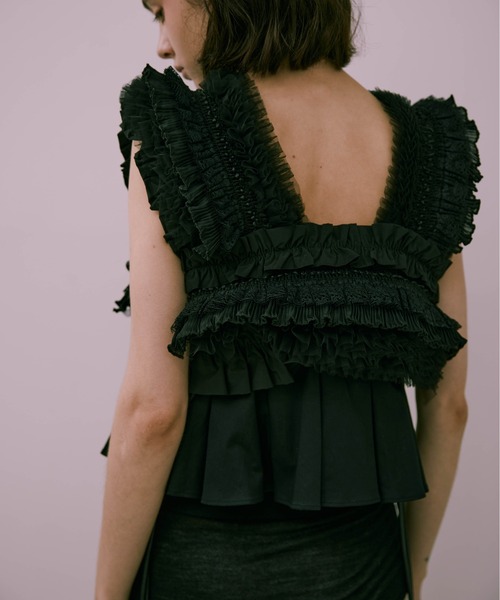 完売品　Carmelo Ange frill vest White Ange frill vest（ベスト）｜Carmelo（カーメロ）のファッション通販