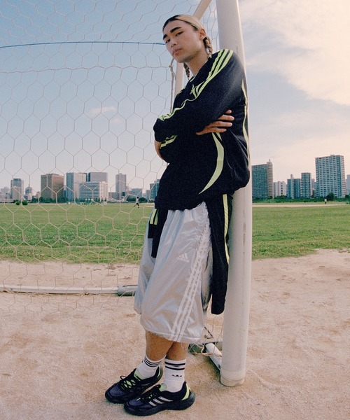 adidas(アディダス)の「チームガイスト アディカラー 長袖Tシャツ / ロンT / アディダスオリジナルス adidas Originals(Tシャツ/カットソー・メンズ・ホワイト/ブラック・3XL/SMALL/X-LARGE/X-SMALL/XX-LARGE/XX-SMALL/MEDIUM/LARGE)」の15枚目の写真