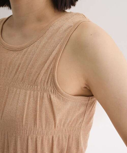 Petit fleur(プチフルール)の「・Petit Fleur シャーリングラメタンクトップ(タンクトップ・レディース・ベージュ/ゴールド/ホワイト/シルバー・FREE)」の18枚目の写真