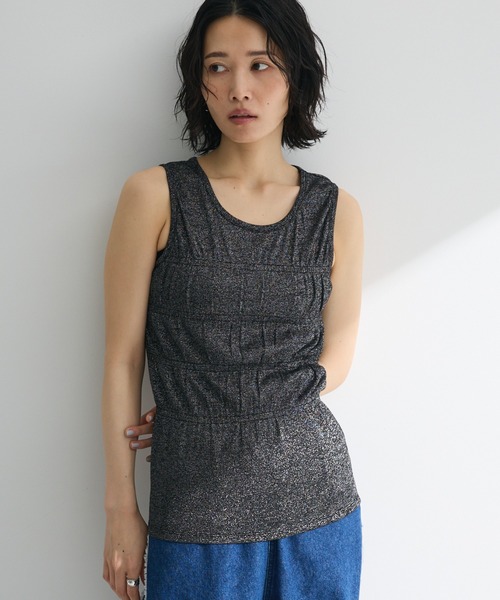 Petit fleur(プチフルール)の「・Petit Fleur シャーリングラメタンクトップ(タンクトップ・レディース・ベージュ/ゴールド/ホワイト/シルバー・FREE)」の4枚目の写真