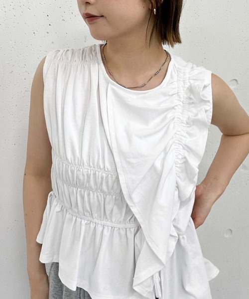 archives(アルシーヴ)の「フリルドロストノースリーブTOPS(Tシャツ/カットソー・レディース・オフホワイト/ブラック/ブラウン・MEDIUM)」の7枚目の写真