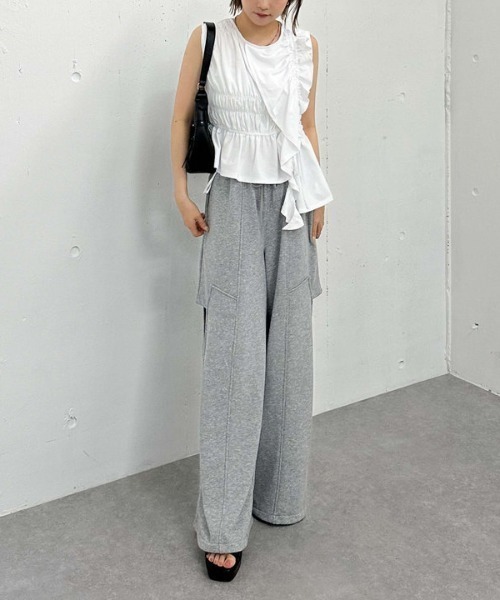 archives(アルシーヴ)の「フリルドロストノースリーブTOPS(Tシャツ/カットソー・レディース・オフホワイト/ブラック/ブラウン・MEDIUM)」の8枚目の写真