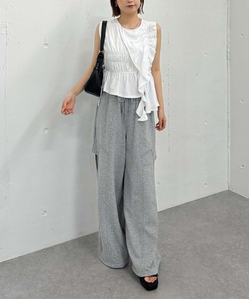 archives(アルシーヴ)の「フリルドロストノースリーブTOPS(Tシャツ/カットソー・レディース・オフホワイト/ブラック/ブラウン・MEDIUM)」の9枚目の写真