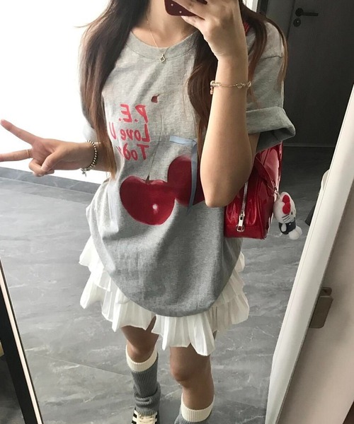 HALEY PESCA（ヘーリーペスカ）の「HALEY PESCA/チェリープリント　半袖　オーバーTシャツ（Tシャツ/カットソー・レディース・グレー/ホワイト・SMALL/MEDIUM）」の13枚目の写真