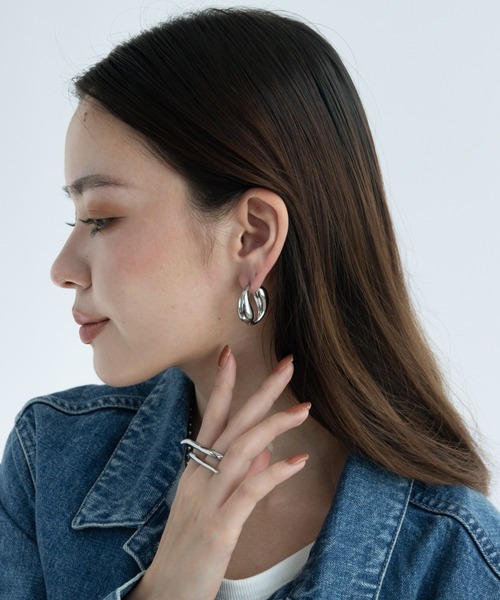 abaskdesign(アバスクデザイン)の「金属アレルギー対応 ボリュームフープピアス(ピアス(両耳用)・レディース・シルバー/ゴールド・FREE)」の5枚目の写真