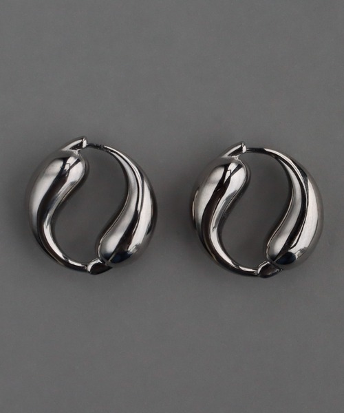 abaskdesign(アバスクデザイン)の「金属アレルギー対応 ボリュームフープピアス(ピアス(両耳用)・レディース・シルバー/ゴールド・FREE)」の9枚目の写真