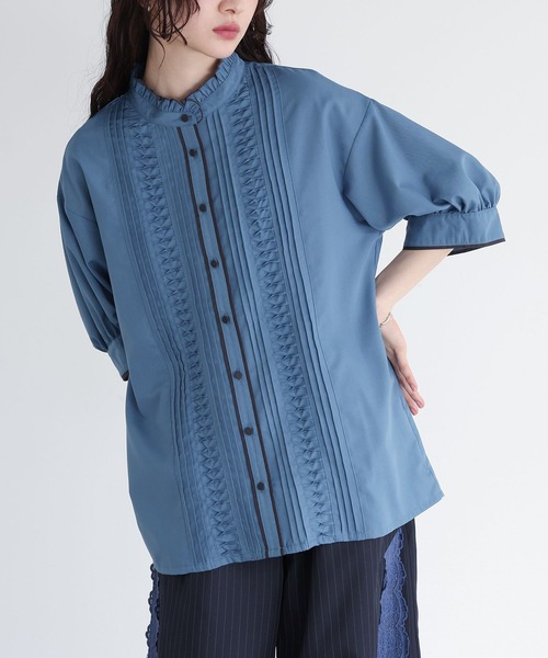 somari imagination（ソマリ イマジネーション）の「『ピンタック配色パイピングブラウス』（シャツ/ブラウス・レディース・ブルー/ブラック・2/1）」の4枚目の写真