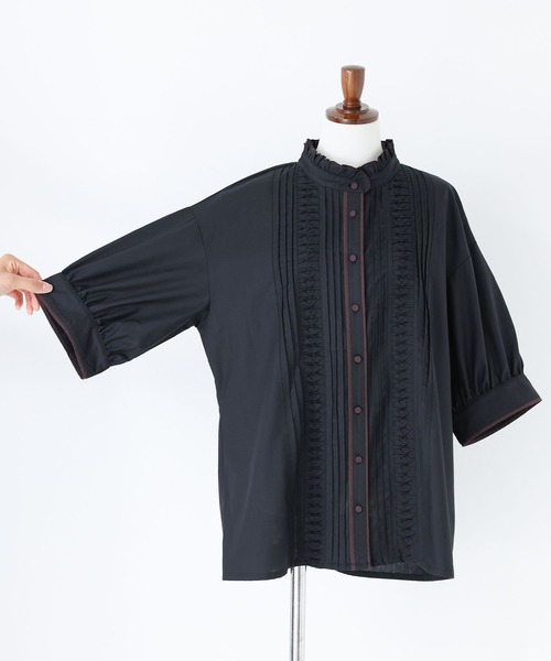 somari imagination（ソマリ イマジネーション）の「『ピンタック配色パイピングブラウス』（シャツ/ブラウス・レディース・ブルー/ブラック・2/1）」の13枚目の写真