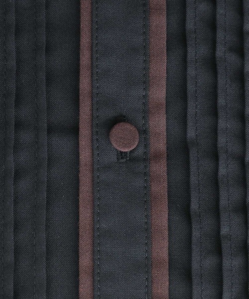 somari imagination（ソマリ イマジネーション）の「『ピンタック配色パイピングブラウス』（シャツ/ブラウス・レディース・ブルー/ブラック・2/1）」の9枚目の写真