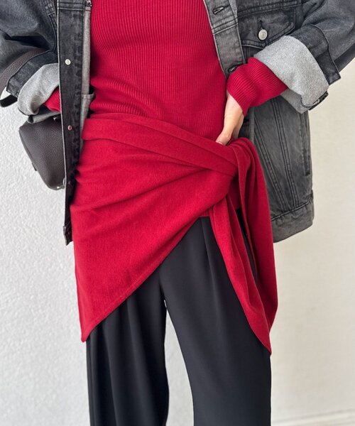 RIVE DROITE(リヴドロワ)の「【新色追加/リバイバル】【MONN.:.(モン)】サンカクストール(ストール/ショール・レディース・レッド/ブラック/グレー/チャコールグレー/イエロー/ライトグレー/サックスブルー・FREE)」の7枚目の写真