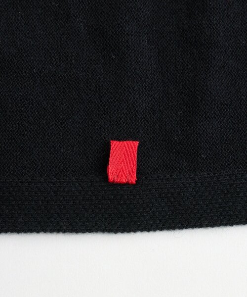 RIVE DROITE(リヴドロワ)の「【新色追加/リバイバル】【MONN.:.(モン)】サンカクストール(ストール/ショール・レディース・レッド/ブラック/グレー/チャコールグレー/イエロー/ライトグレー/サックスブルー・FREE)」の16枚目の写真