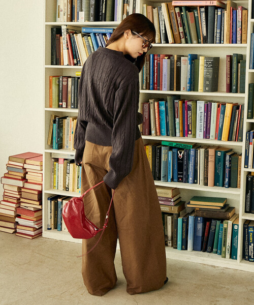 PUBLUX(パブリュクス)の「PUBLUX/パブリュクス スラッシュポケット付 バレルパンツ 限定展開(その他パンツ・レディース・ブラウン/ベージュ・S/M)」の21枚目の写真