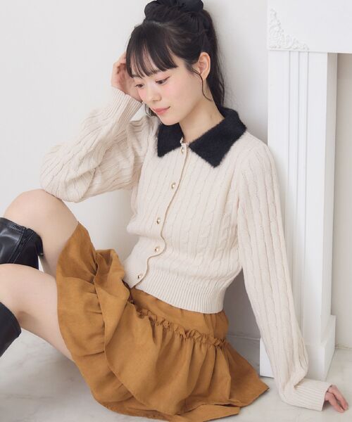 ems excite(エムズエキサイト)の「シャギー襟ケーブルカーディガン(ニット/セーター・レディース・ワインレッド/ダークグレー/ナチュラル・FREE)」の5枚目の写真