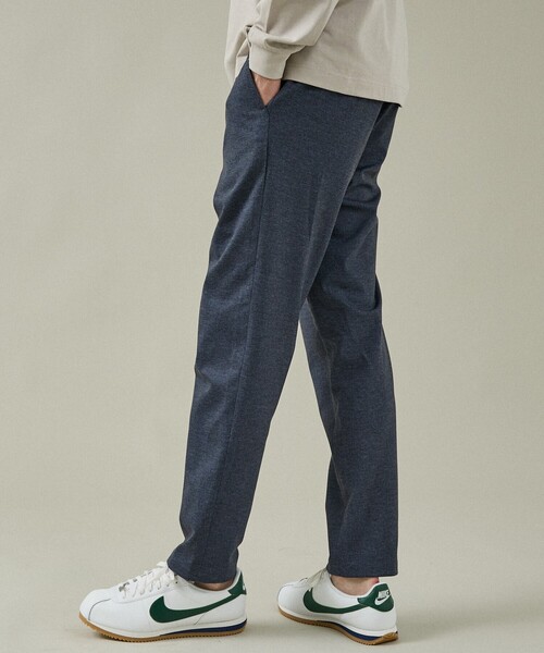 ABAHOUSE（アバハウス）の「【360°ストレッチ】ノータック リバーポンチ イージーパンツ / スリムテーパード（その他パンツ・メンズ・ベージュ/ダークネイビー/チャコールグレー・48/46/44/50）」の18枚目の写真