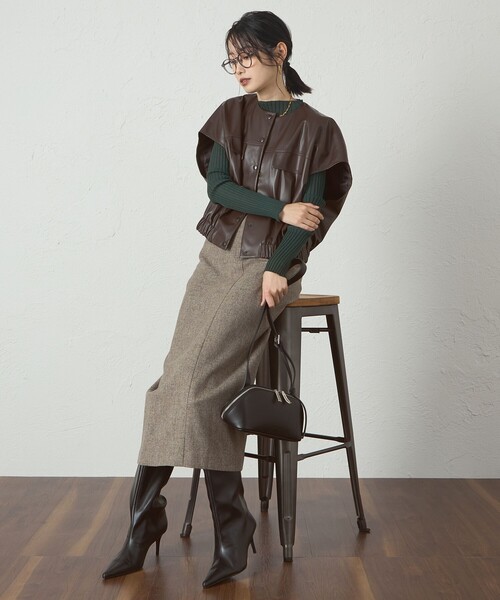 CAST:（キャストコロン）の「【着回し抜群】レザーライクジレ（ベスト・レディース・ブラック/ブラウン系その他5・S/M）」の4枚目の写真