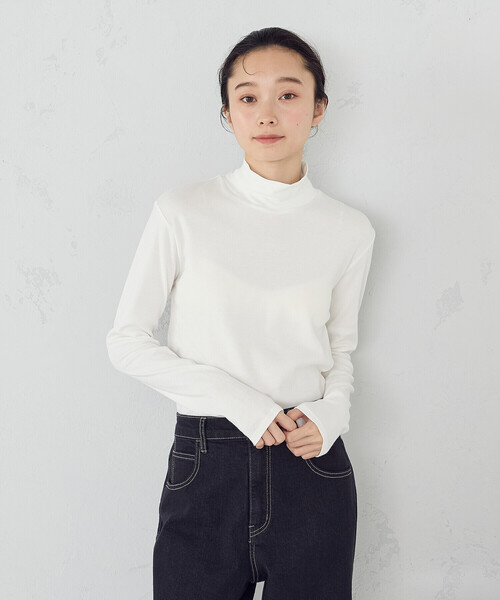 COMME CA ISM(コムサイズム)の「吸湿発熱 ハイネックTシャツ(Tシャツ/カットソー・レディース・ネイビー/ホワイト/ブラック/グレー・MEDIUM/LARGE)」の5枚目の写真