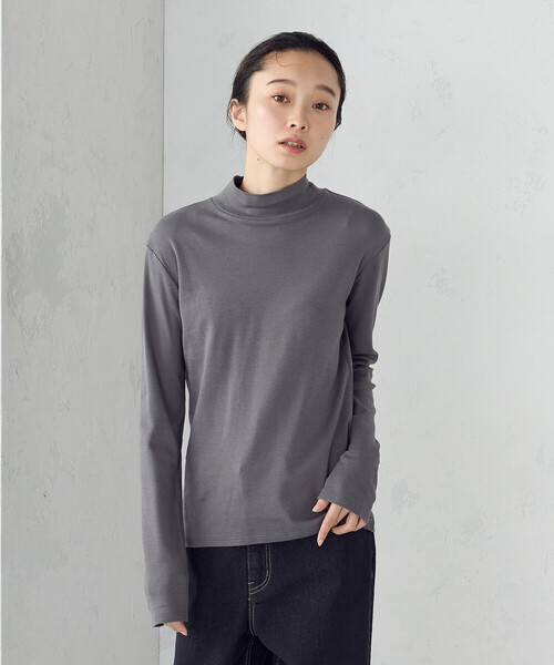 COMME CA ISM(コムサイズム)の「吸湿発熱 ハイネックTシャツ(Tシャツ/カットソー・レディース・ネイビー/ホワイト/ブラック/グレー・MEDIUM/LARGE)」の10枚目の写真