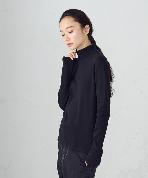 COMME CA ISM(コムサイズム)の「吸湿発熱 ハイネックTシャツ(Tシャツ/カットソー・レディース・ネイビー/ホワイト/ブラック/グレー・MEDIUM/LARGE)」の6枚目の写真
