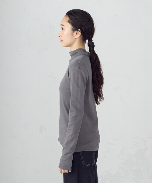 COMME CA ISM(コムサイズム)の「吸湿発熱 ハイネックTシャツ(Tシャツ/カットソー・レディース・ネイビー/ホワイト/ブラック/グレー・MEDIUM/LARGE)」の17枚目の写真