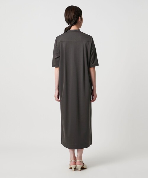 UNITED ARROWS（ユナイテッドアローズ）の「ポンチ ハーフスリーブ ワンピース ‐ウォッシャブル‐（ワンピース・レディース・ブラック/ダークグレー・FREE）」の19枚目の写真