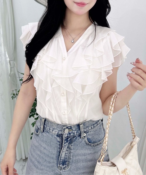 INGNI（イング）の「フリルシアーノースリブラウス（シャツ/ブラウス・レディース・ブラック/オフホワイト/サックスブルー・M）」の4枚目の写真