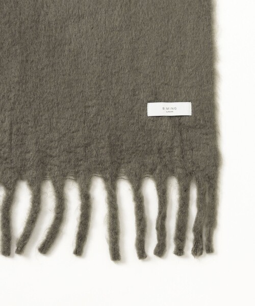B:MING by BEAMS（ビーミングバイビームス）の「シャギー マフラー（ユニセックス）（マフラー・メンズ・ブラック/グレー・ONE SIZE）」の3枚目の写真