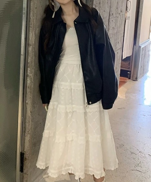 LADY LIKE(レディライク)の「オーバーサイズフェイクレザーシングルジャケット(ブルゾン・レディース・ブラック/ブラウン・M)」の5枚目の写真