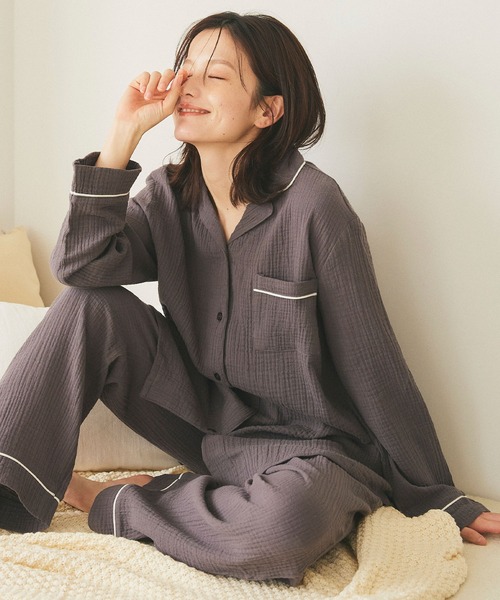 cross marche（クロスマルシェ）の「【LAFUKU/ラフク】パイピングデザインダブルガーゼパジャマ綿100％《上下セット》（ルームウェア/パジャマ・レディース・アイボリー/ベージュ/チャコール・LL/L/M）」の3枚目の写真