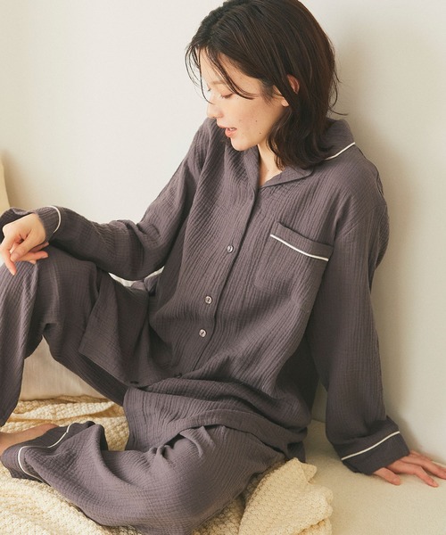 cross marche（クロスマルシェ）の「【LAFUKU/ラフク】パイピングデザインダブルガーゼパジャマ綿100％《上下セット》（ルームウェア/パジャマ・レディース・アイボリー/ベージュ/チャコール・LL/L/M）」の6枚目の写真